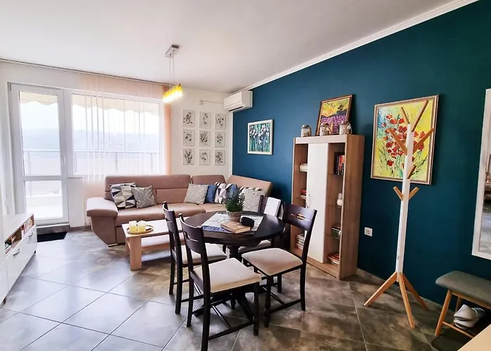 The View Apartment *